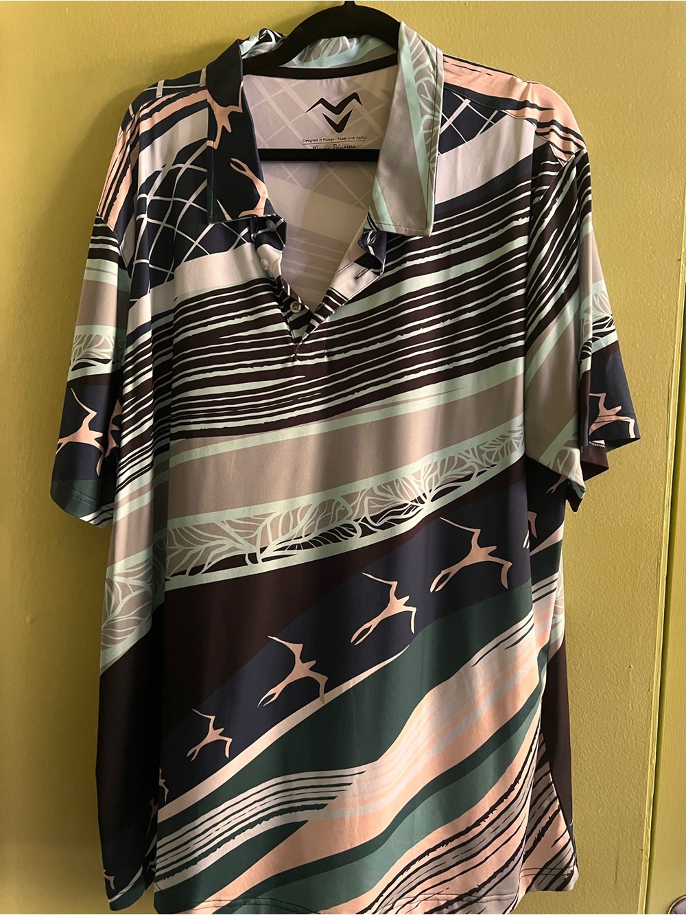 Missing Polynesia Dry fit  Polo Shirt in Seafoam Green & Blush